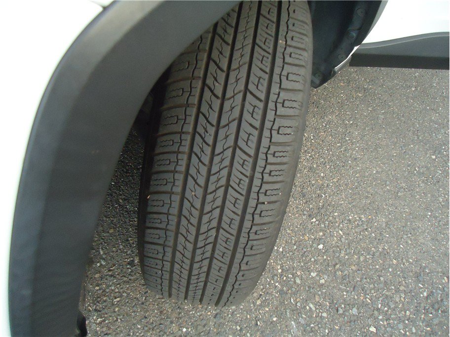 Used 2019 Toyota RAV4 LE w/ Carpet Mat Package AWD/4WD image 33