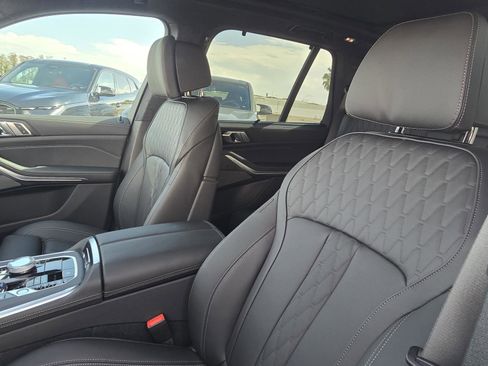 New 2026 BMW X5 xDrive40i w/ Executive Package image 18