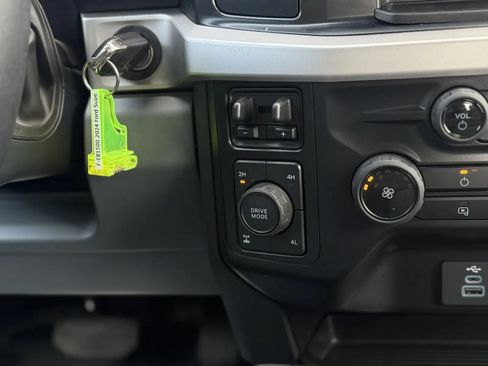 Used 2024 Ford F250 XL w/ FX4 Off-Road Package AWD/4WD image 34