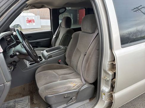 Used 2005 Chevrolet Silverado 3500 LS w/ Heavy-Duty Power Package image 11