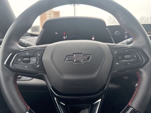 Used 2025 Chevrolet Trax RS w/ Driver Confidence Package image 21