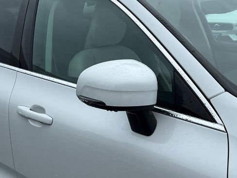 Certified 2022 Volvo XC60 B5 Inscription w/ Advanced Package image 10