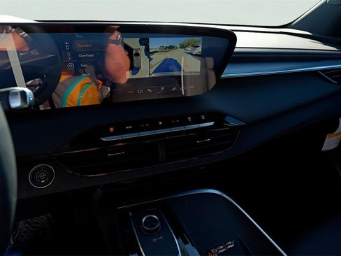 New 2026 Buick Enclave Sport Touring w/ Super Cruise Package image 15