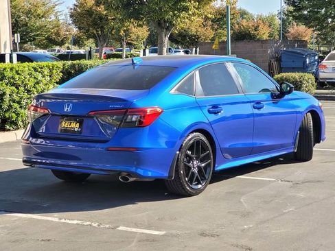 Used 2023 Honda Civic Sport image 5