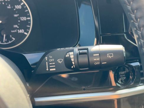 Used 2025 Nissan Pathfinder SV FWD image 16
