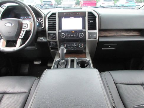 Used 2019 Ford F150 Lariat w/ Trailer Tow Package AWD/4WD image 17