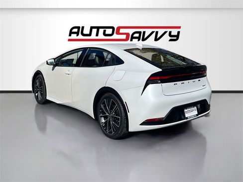 Used 2024 Toyota Prius XLE image 5