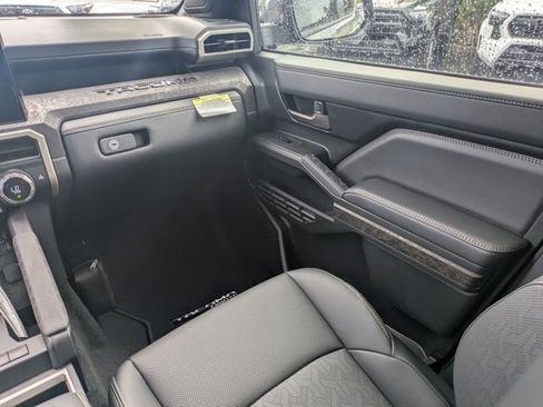 New 2025 Toyota Tacoma Limited AWD/4WD image 17