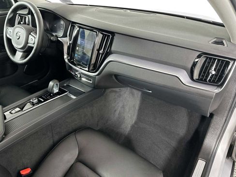 Used 2025 Volvo S60 B5 Core image 26