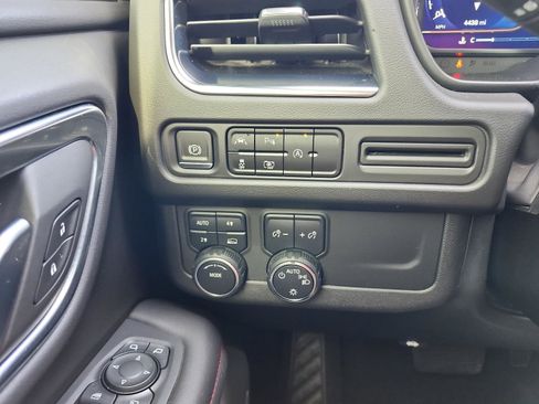 Used 2023 Chevrolet Suburban RST w/ Luxury Package image 24