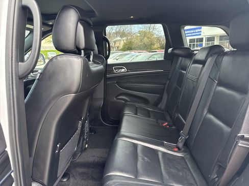 Used 2021 Jeep Grand Cherokee Limited image 23