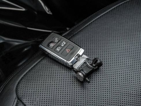 Used 2018 Land Rover Range Rover Supercharged image 79