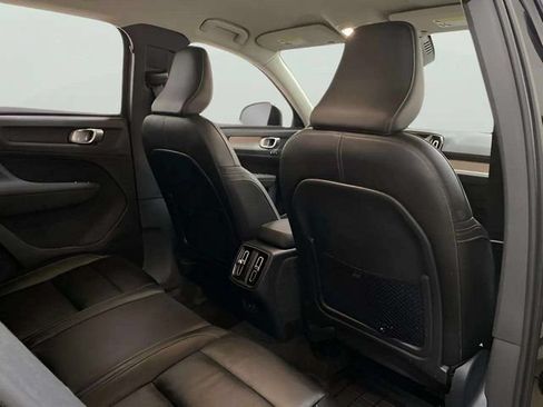 Used 2023 Volvo XC40 B4 Core w/ Convenience Package FWD image 68