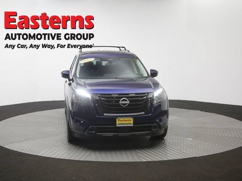 Used 2023 Nissan Pathfinder SV w/ SV Premium Package AWD/4WD image 53
