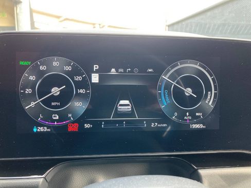 Used 2024 Kia Niro Wind w/ Wind Preserve Package image 17