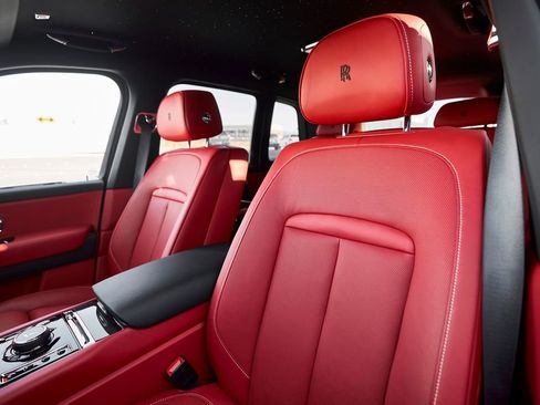 Used 2025 Rolls-Royce Cullinan Black Badge AWD/4WD image 47