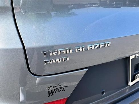 Used 2024 Chevrolet TrailBlazer LS w/ LS Convenience Package AWD/4WD image 8