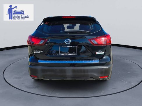 Used 2017 Nissan Rogue Sport SL w/ SL Premium Package image 7