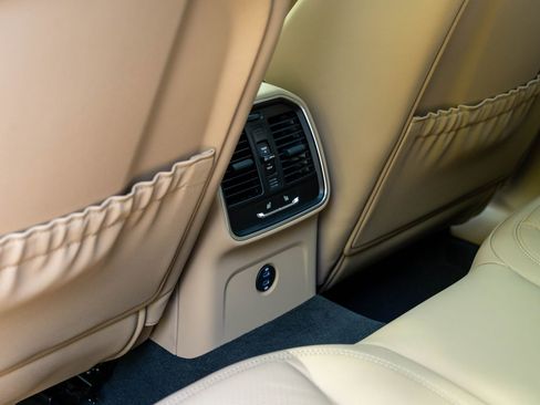 New 2026 Porsche Macan image 34