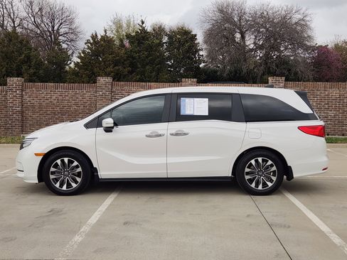 Certified 2024 Honda Odyssey EX-L image 5