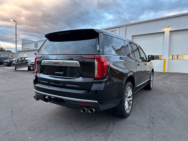 Used 2022 GMC Yukon XL Denali w/ Denali Ultimate Package AWD/4WD image 5