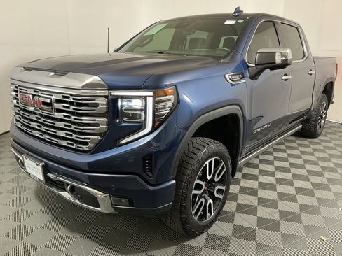 Used 2022 GMC Sierra 1500 Denali w/ Denali Reserve Package image 2