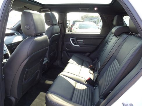 Used 2019 Land Rover Discovery Sport HSE Luxury image 15