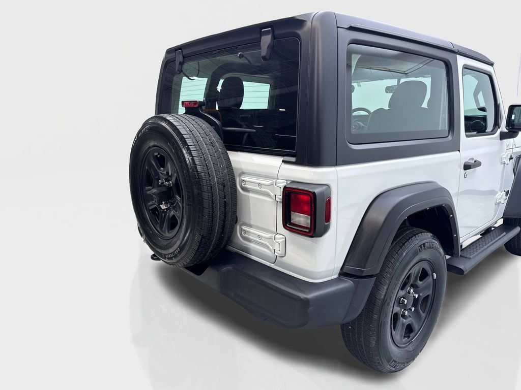 Used 2022 Jeep Wrangler Sport AWD/4WD image 19