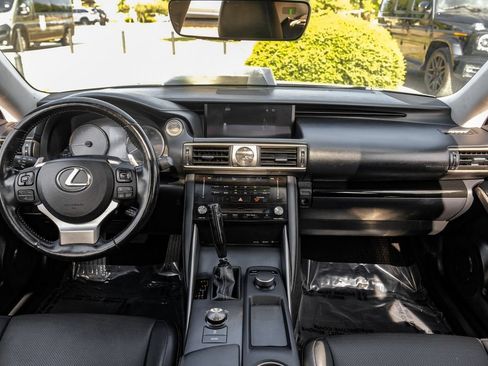 Used 2017 Lexus IS 200t RWD image 12