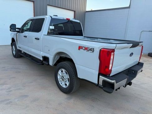 New 2026 Ford F250 XLT w/ FX4 Off-Road Package image 6