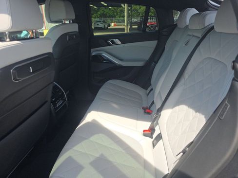 Used 2025 BMW X6 xDrive40i AWD/4WD image 8