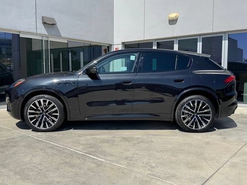 Used 2025 Maserati Grecale Modena AWD/4WD image 7