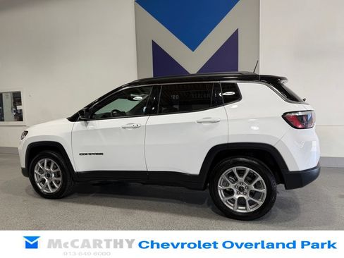 Used 2025 Jeep Compass Limited AWD/4WD image 7