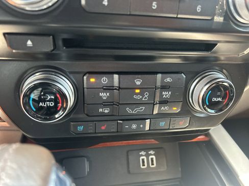Used 2016 Ford F150 King Ranch w/ Equipment Group 601A Luxury AWD/4WD image 30