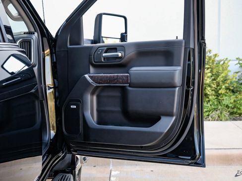 Used 2022 GMC Sierra 3500 Denali w/ Technology Package image 82