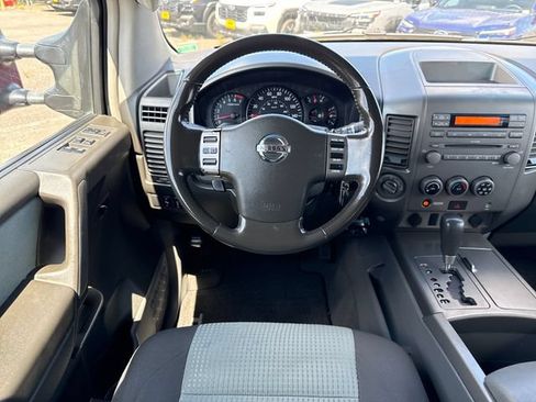 Used 2005 Nissan Titan SE AWD/4WD image 18