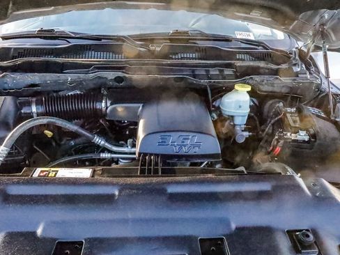 Certified 2024 RAM 1500 Classic SLT image 29