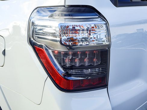 Used 2019 Toyota 4Runner SR5 image 23