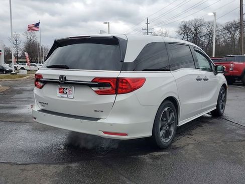 Used 2024 Honda Odyssey Elite image 4
