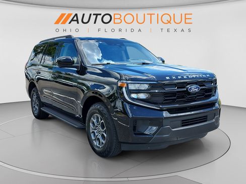 Used 2025 Ford Expedition Active RWD image 7