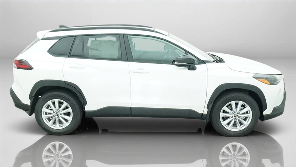 New 2026 Toyota Corolla Cross LE w/ Moonroof Package FWD image 7