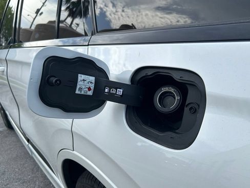 Used 2026 Lincoln Aviator 2WD w/ Jet Appearance Package image 44