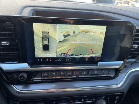 Used 2024 Chevrolet Silverado 1500 High Country image 23