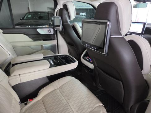 Used 2018 Lincoln Navigator Black Label w/ Cargo Package image 25