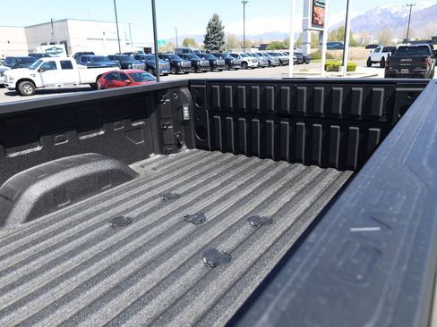 New 2026 GMC Sierra 3500 AT4 w/ AT4 Premium Plus Package AWD/4WD image 10