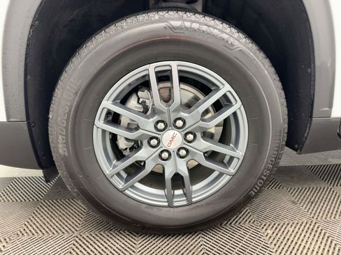 Certified 2025 GMC Acadia Elevation image 12