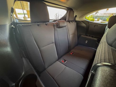 Used 2023 Toyota Highlander LE AWD/4WD image 30