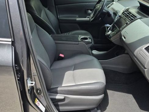 Used 2013 Toyota Prius V Five FWD image 18