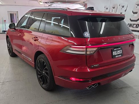 Certified 2025 Lincoln Aviator Reserve w/ Equipment Group 201A AWD/4WD image 4
