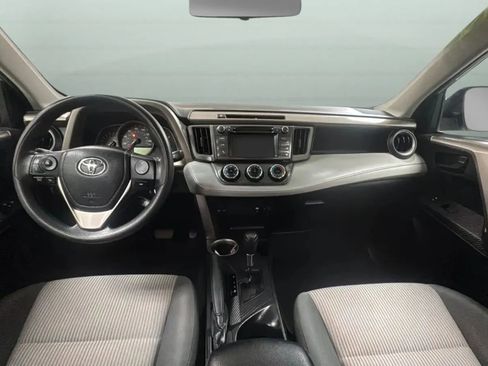 Used 2014 Toyota RAV4 LE AWD/4WD image 9